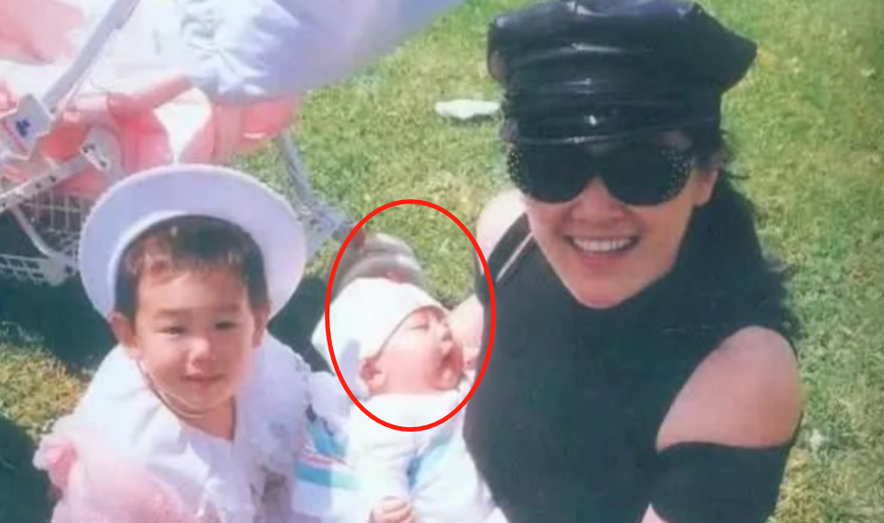 萱爸育儿经|父母是正常人，却生出残障孩子的明星，看后感觉很痛心