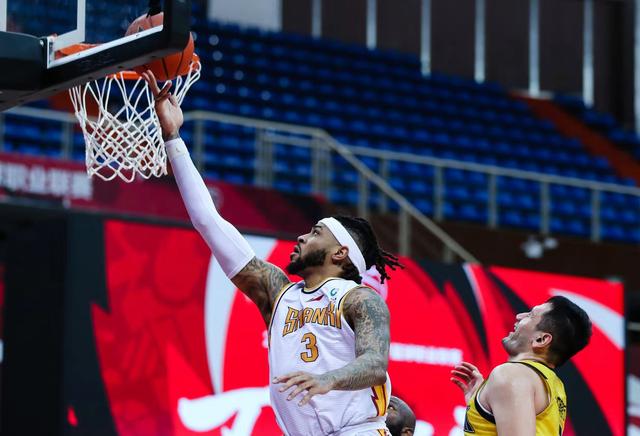 廣東男籃|CBA最強外援組？廣東最大對手圍剿威姆斯，比馬尚更強！