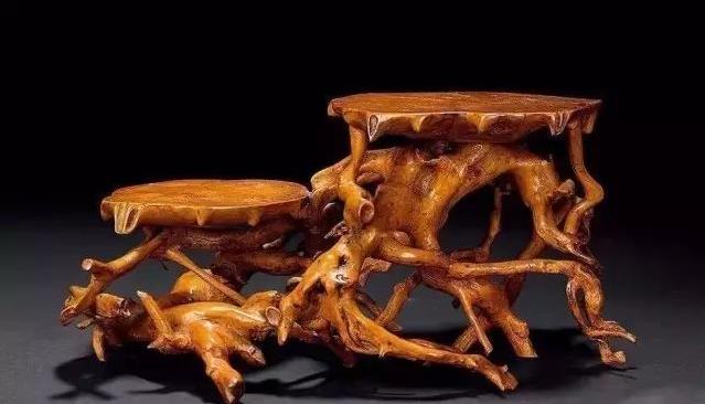 途牛 男子雕刻巨型木雕,老板出价300万他要价1000万,如今无人问津