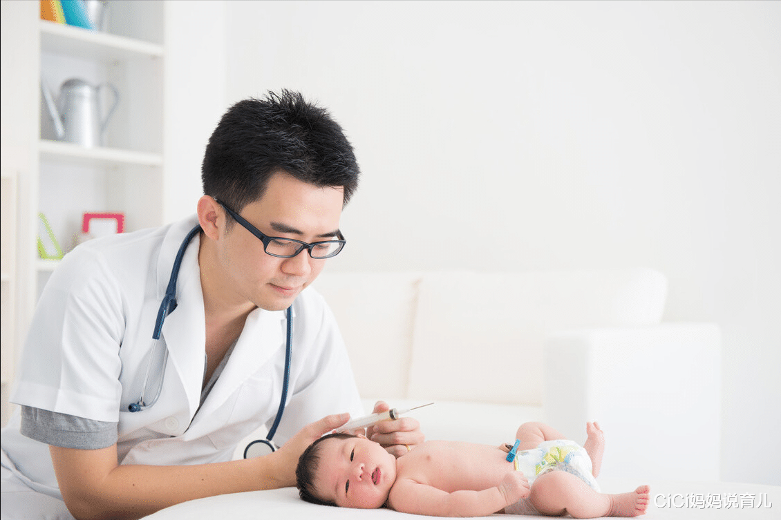 CiCi妈妈说育儿|新生儿出生时为啥只睁一只眼?与家庭富贵有关系?真相爸妈要知道