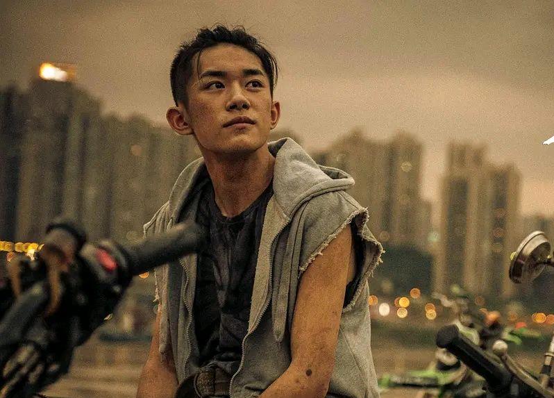 易烊千玺|王俊凯主演的《断桥》终于定档，他将走上易烊千玺的转型道路