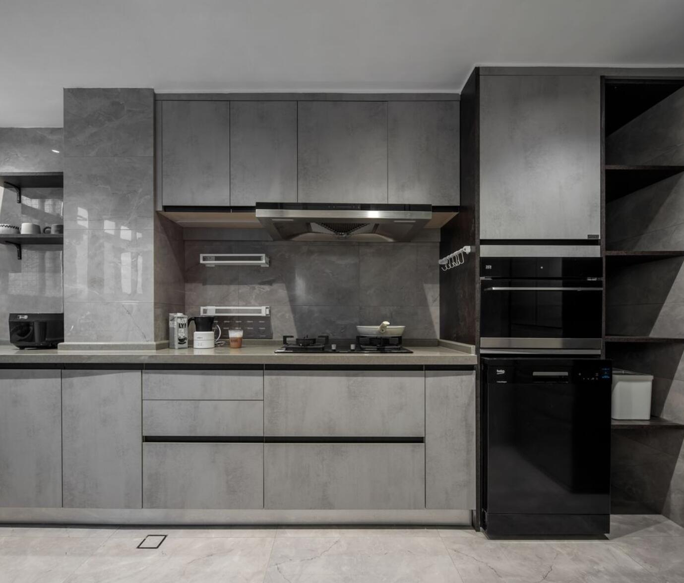 |从没想到复古风也能这么干净，她120㎡新家，收纳空间多到爆