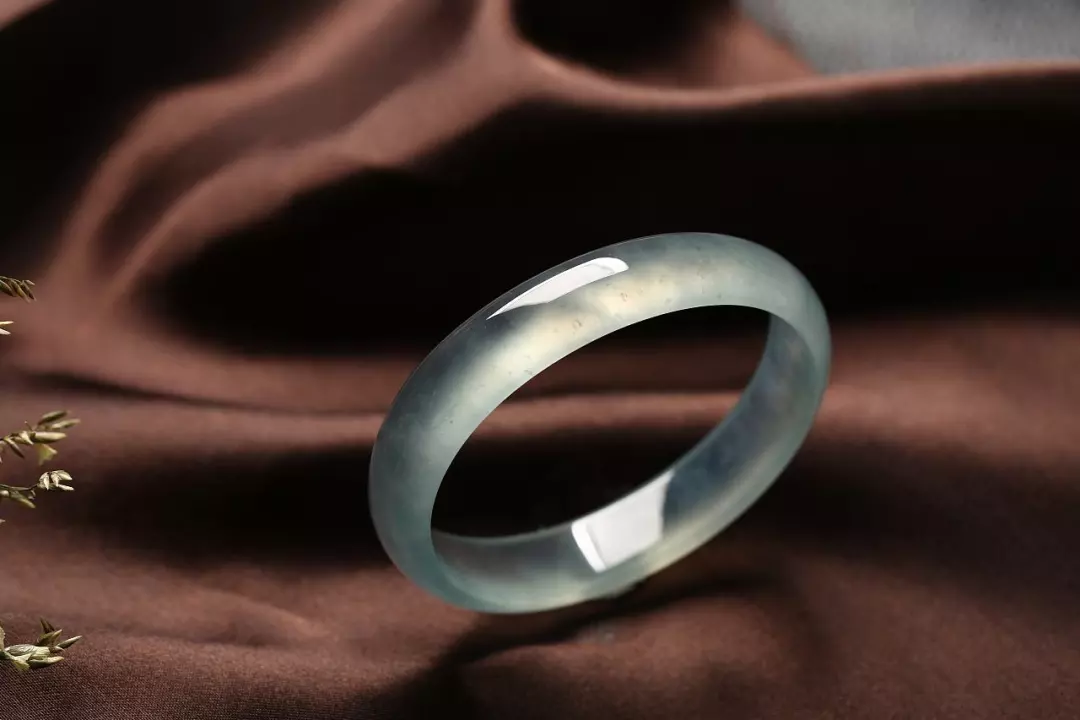 翡翠|80000元和800元的翡翠有啥区别