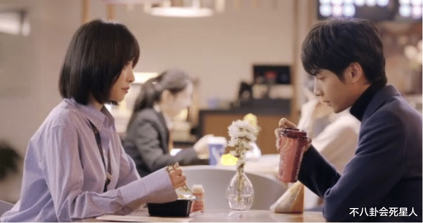 宋茜|罗云熙宋茜毫无cp感！男主身形修饰全靠“垫肩”，没古装惊艳