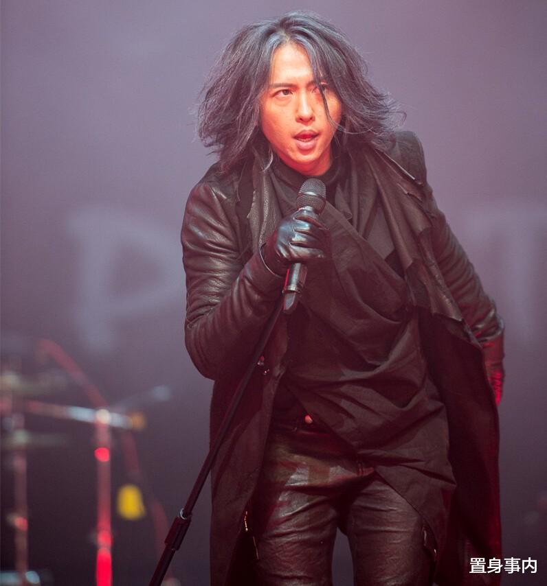 |镜头少没故事线，他硬靠观众缘斩获《披荆斩棘的哥哥》投票第一名