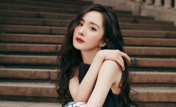 鞠婧祎|外国人想娶的中国女星，鞠婧祎挤进前五，第一是让人心动的白月光