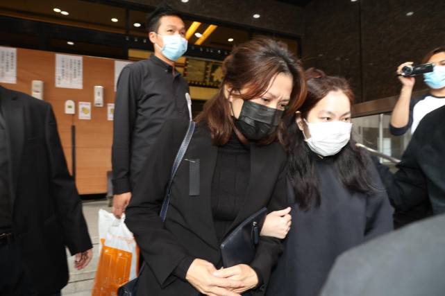 吴孟达|粉丝爆吴孟达骨灰已运回大马，飞机起飞那一刻，众人伤心哭了！