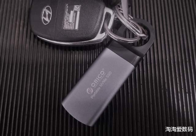 奧?？苵便攜存儲新選擇, 從此和小U盤說拜拜——奧?？蒲庚圙V100