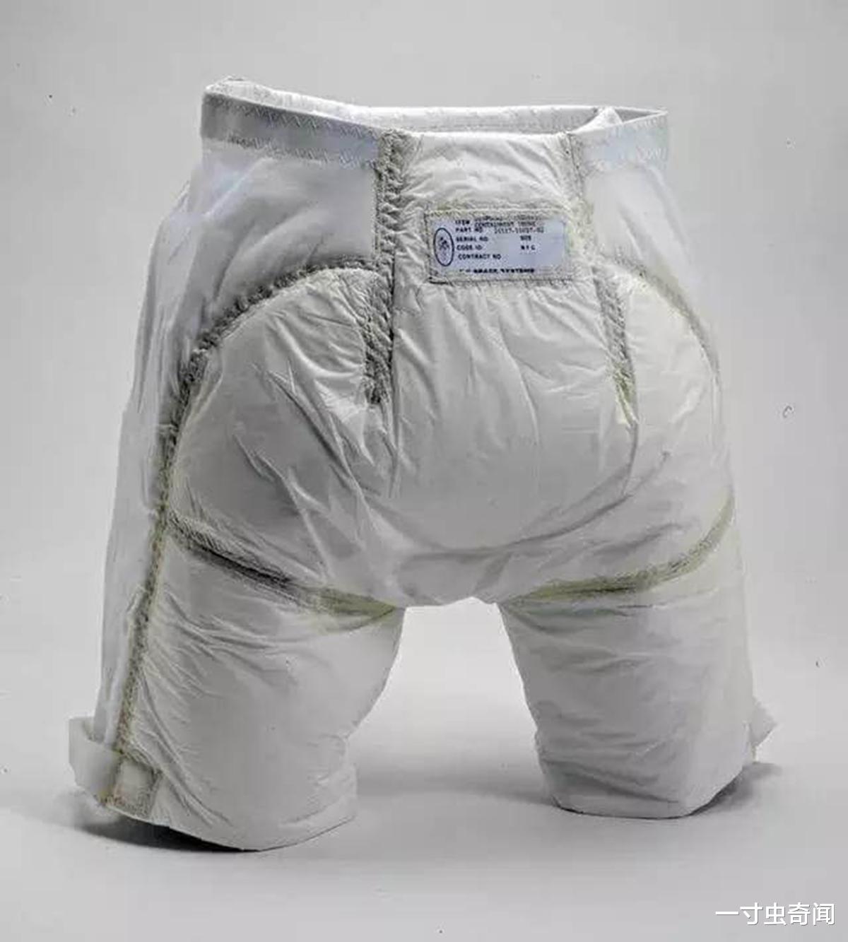 美国“龙”飞船厕所漏尿解决了?NASA:憋尿,少上厕所,穿纸尿裤