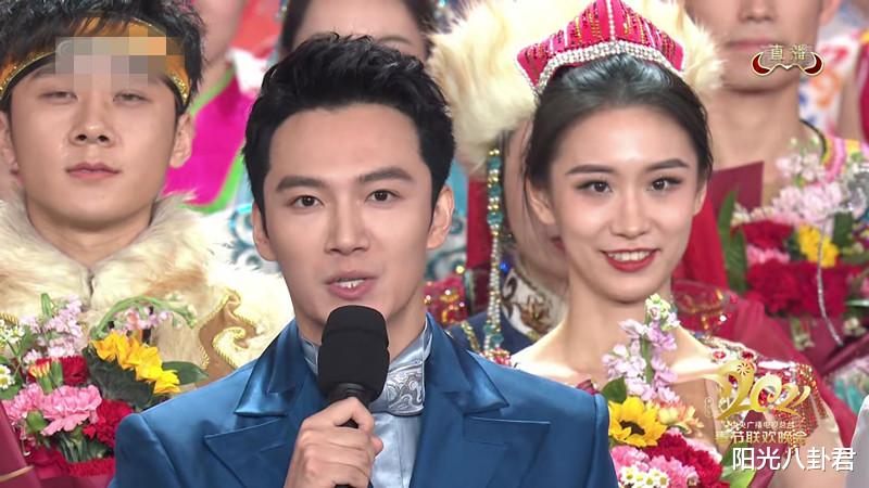 春晚|朱军发文透露春晚幕后,零点差点重现黑色三分钟,任鲁豫凭一己之力拯救春晚