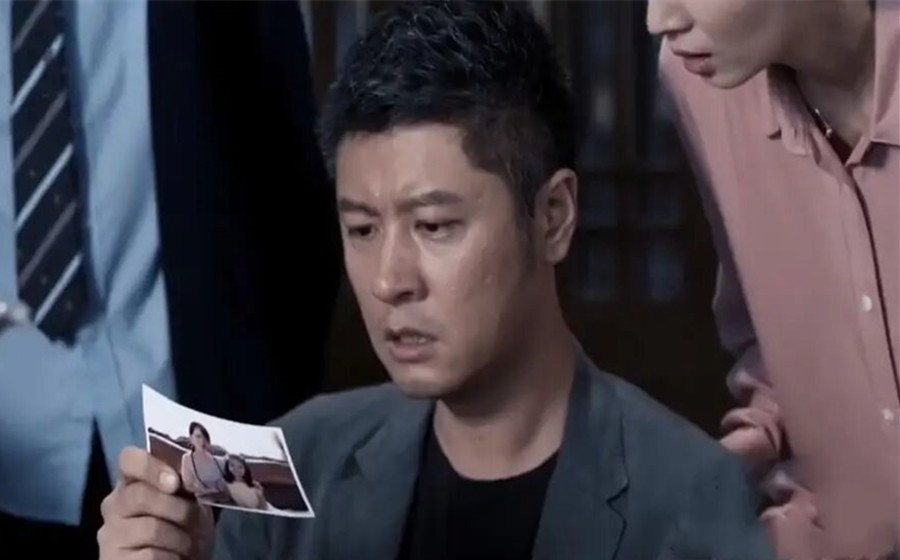 严屹宽|《第十二秒》开播，18分钟抛出3大悬念，这才是悬疑剧该有的样子