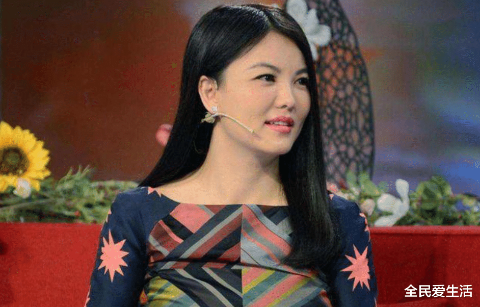 李湘|网曝李湘减肥成功，瘦到100斤，也有小蛮腰了，她是怎么做到的？