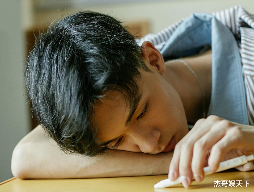 秦霄贤|秦霄贤看似主动给自己减分，实则一箭双雕，简直就是人间清醒