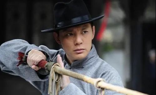 李幼斌|肖战新剧半路杀出，连霸了12天的收视榜，其中这5个配角功不可没