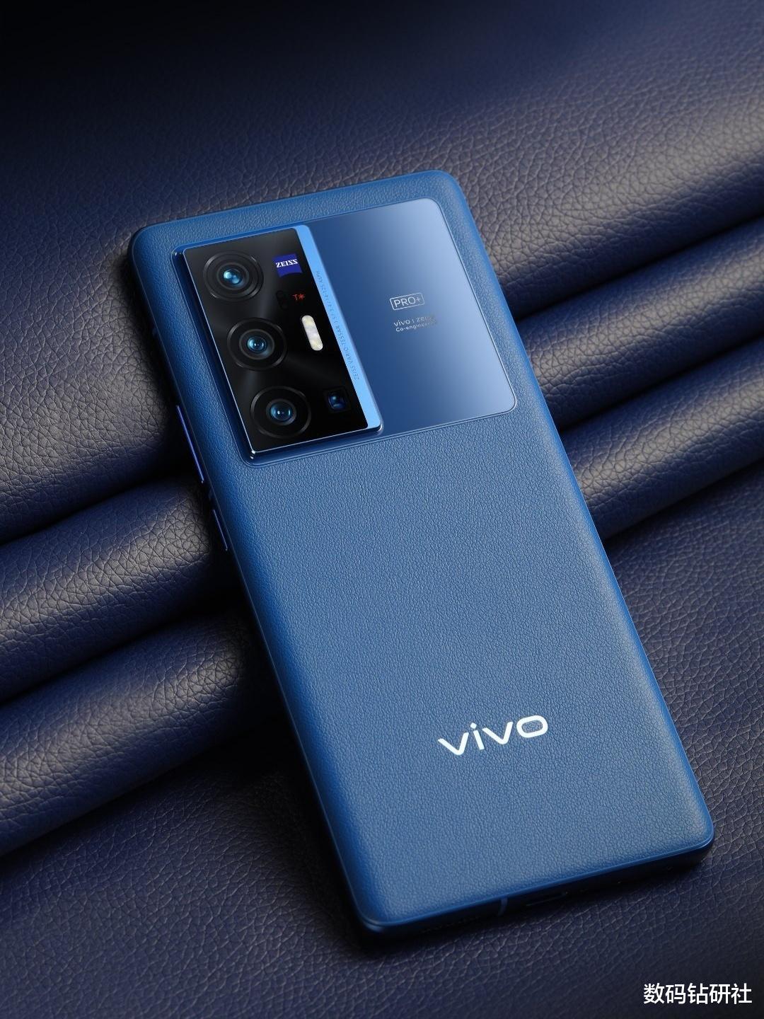 摄像头 如果从颜值上来看,vivo X70 Pro+符合高端旗舰的标准吗?