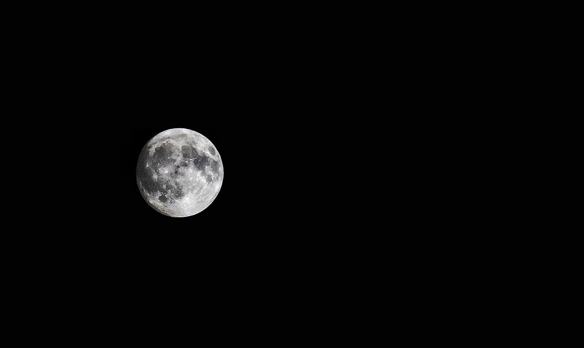 月壤|俄罗斯研究所发出申请，希望我国能够赠送月壤样本，究竟给不给？