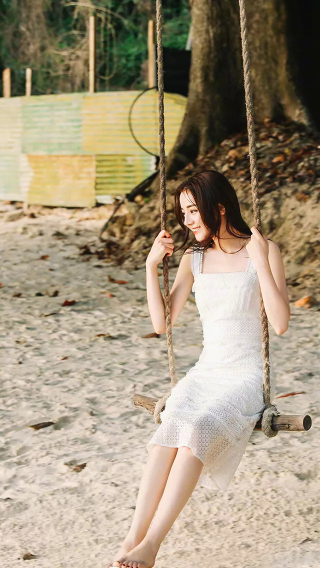 张颂文|迪丽热巴一改往日可爱迷人，首次大胆尝试性感热辣风格，网友：赞