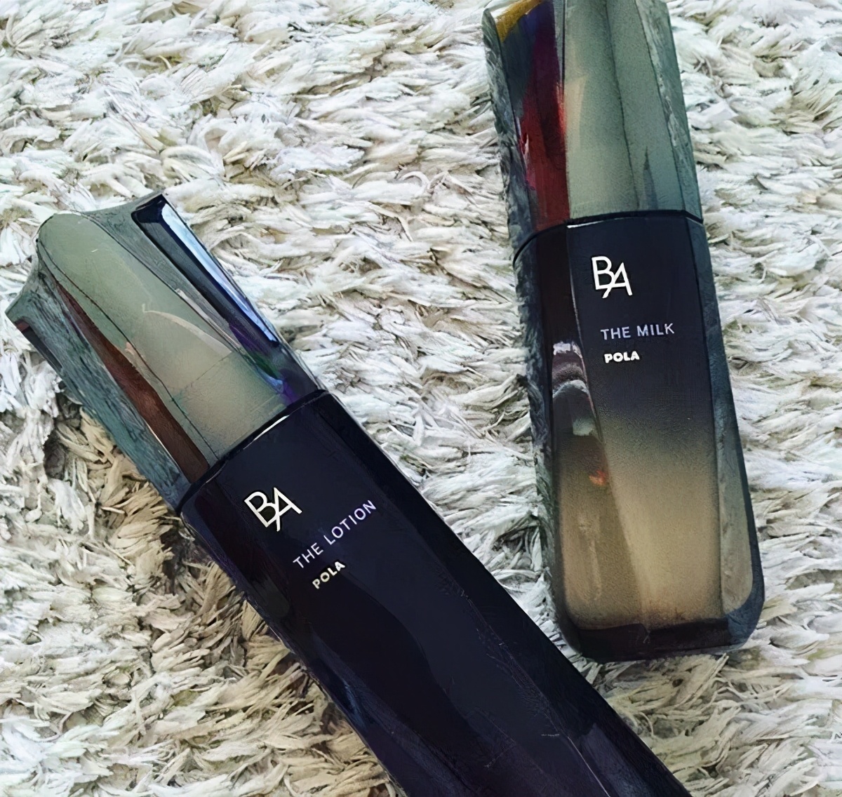 爽肤水|湿润滋润的爽肤水推荐：有效缓解肌肤的干燥、松弛和粗糙情况