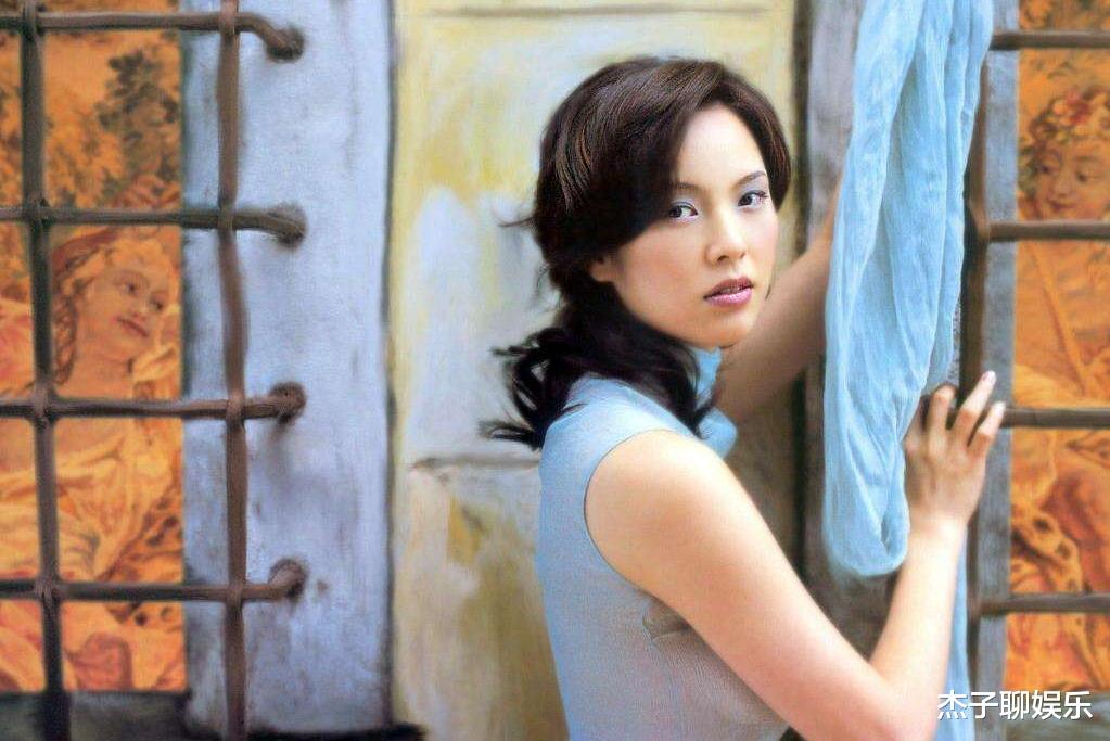 房产|46岁女星变卖豪宅，将跟老公到国外投资房产！结婚5年无子仍恩爱