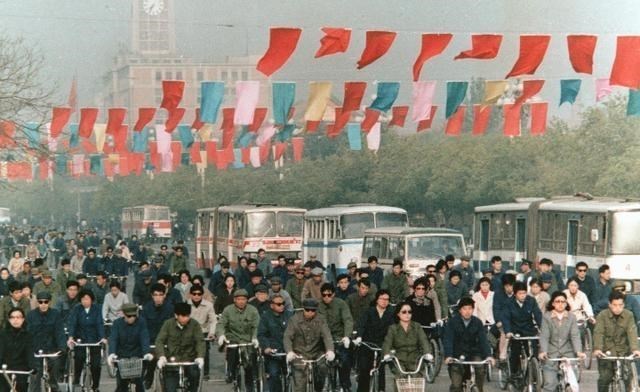 上海市 她40岁守寡，因丈夫一句遗言，把70亿变成285亿，今成上海女首富