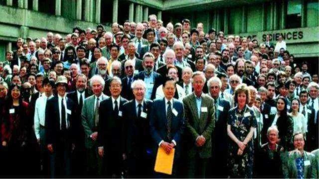 海龟 他被骂得再狠，也永远是中国顶流