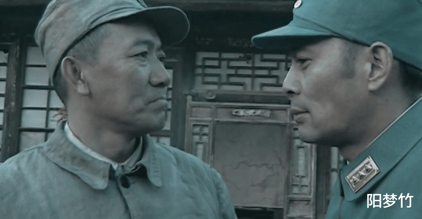 李幼斌|李幼斌拍《亮剑》走红！拍戏时因戏生情，跟妻离婚娶小13岁的她