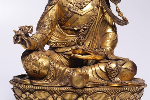 |清代铜鎏金四臂观音造像