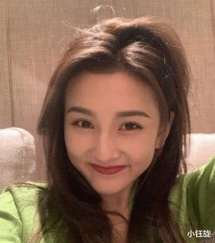 刘銮雄|“古灵精怪”宋祖儿：曾虚晃李飞一枪拿资源，后又因某伟卷进丑闻