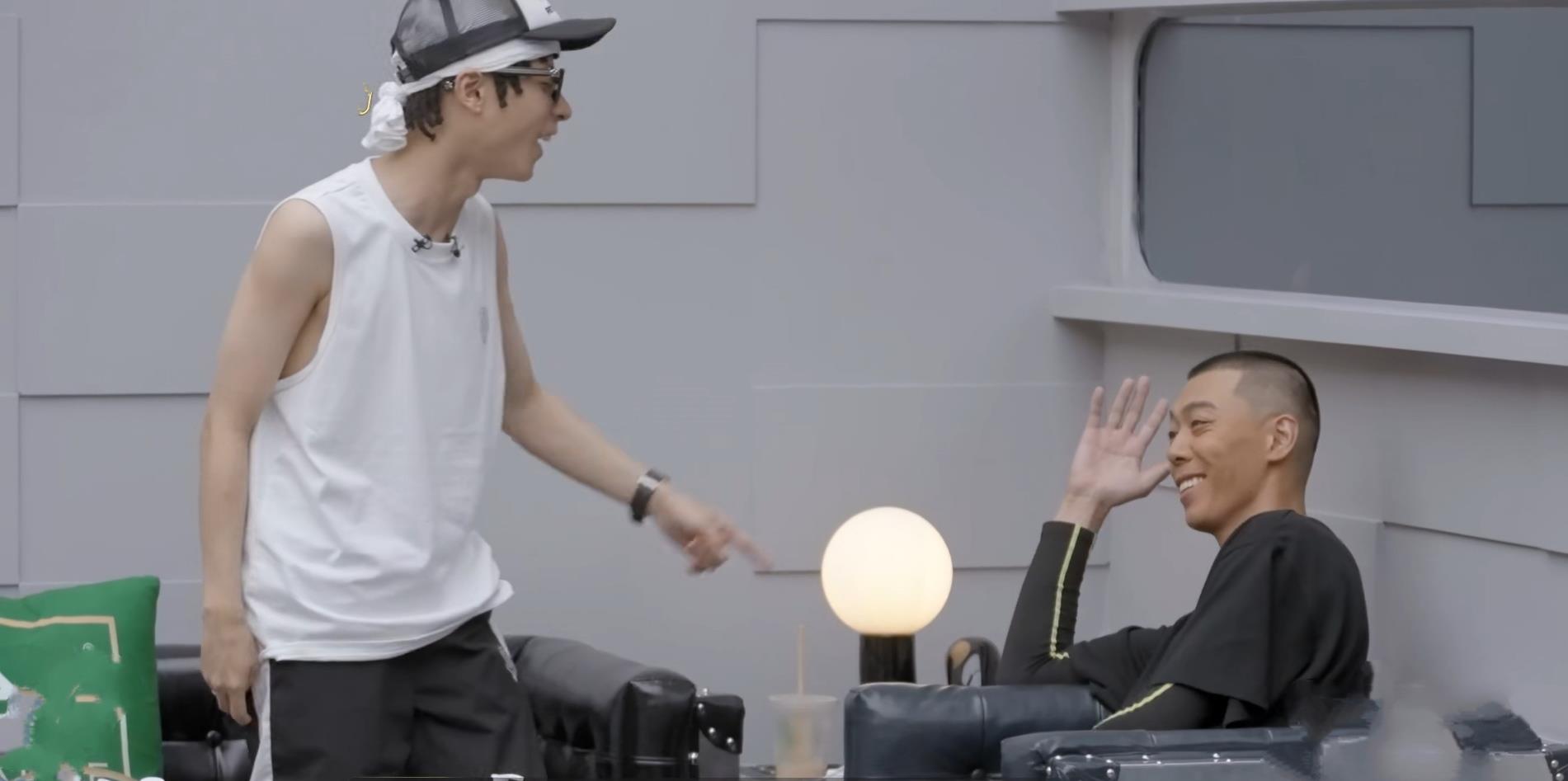 bridge|《披荆斩棘的哥哥》迎来反转，第一期被喊退赛，第二期被夸情商高