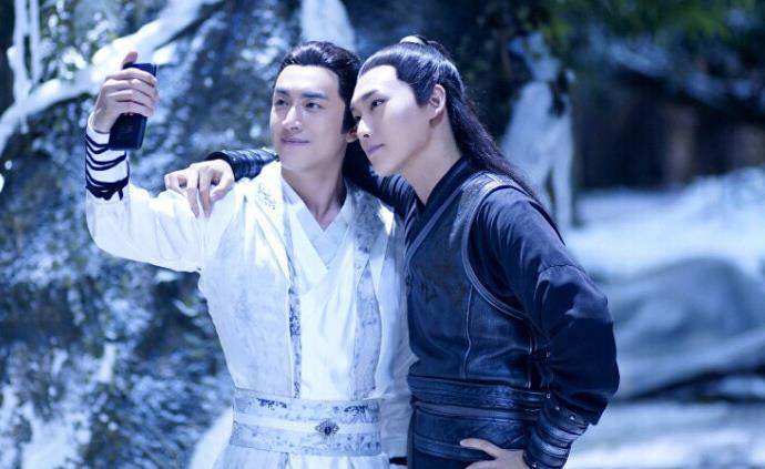 微微一笑很倾城|重温《微微一笑很倾城》才发现5大男配火了4位，还有一位结婚不久