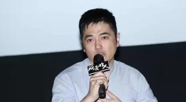 |太心酸！43岁导演为宣传新作与多人连麦，接连被拒眼眶湿润仍坚持