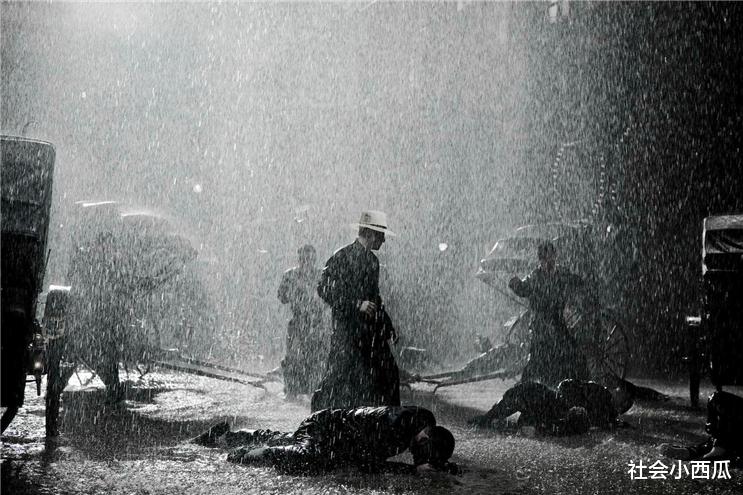 唐僧|63岁“最帅唐僧”沦落到街头商演：如果有鞋穿，谁会愿意光着脚？