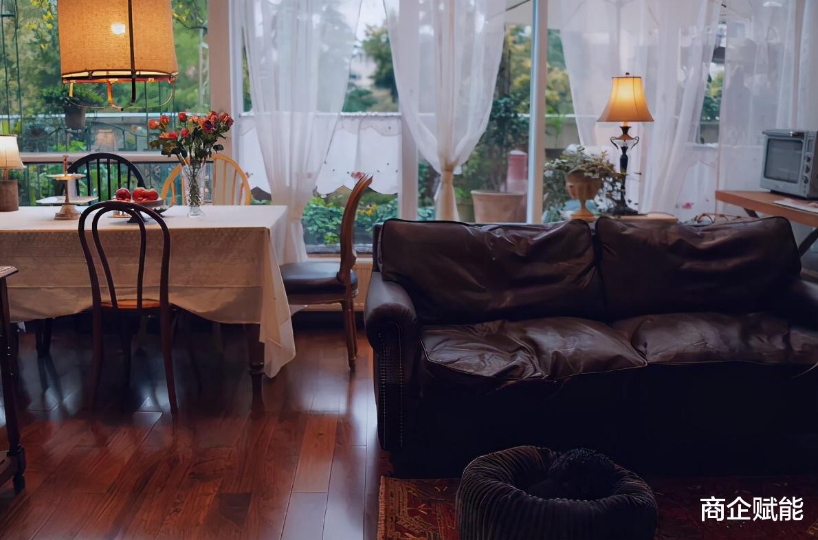 商企赋能 退休阿姨的养老生活，把生活过成诗，这才是真正的“芳华”