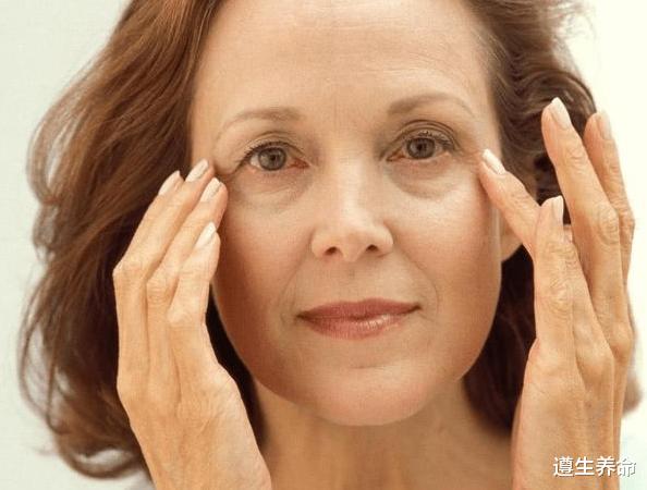 雌激素|40—55岁的女人，常吃4种“天然雌激素”，或能增强女人味