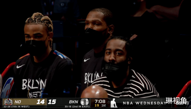 凱文·杜蘭特|籃網(wǎng)大勝鵜鶘！杜蘭特17+7+5，賽后阿杜走向母親，俯下身子擁抱