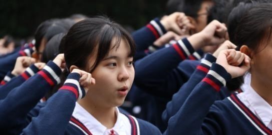 何沐青谈|杭州中考数学结束后，学霸崩溃，哭诉：三年的努力都白费了