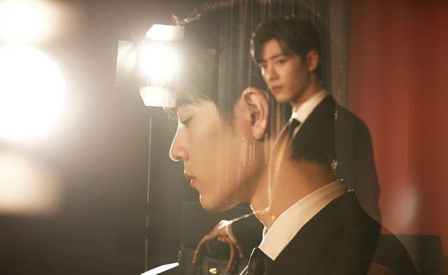 肖战|肖战登上杂志封面还是限量发行，看清这场闹剧的背后，真令人无奈