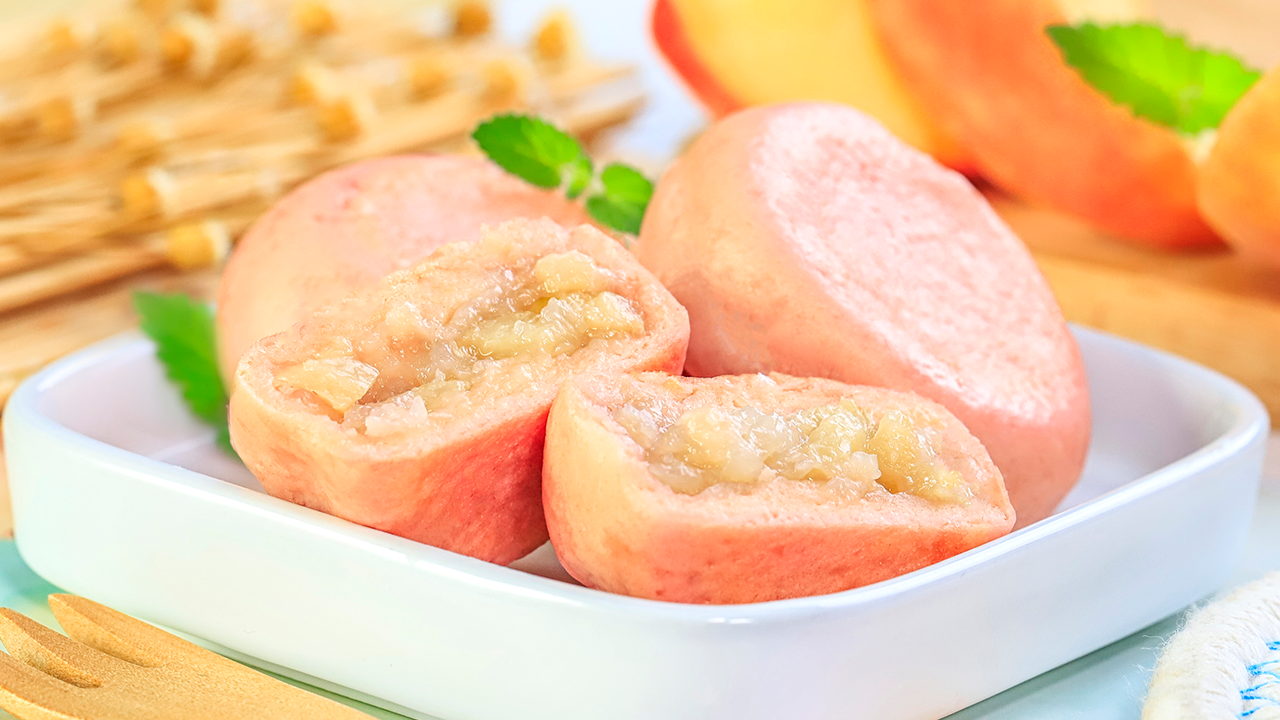 宝宝辅食微课堂|一口气吃5个还不嫌够！这种水果现在吃最好，随手一煮娃超爱！