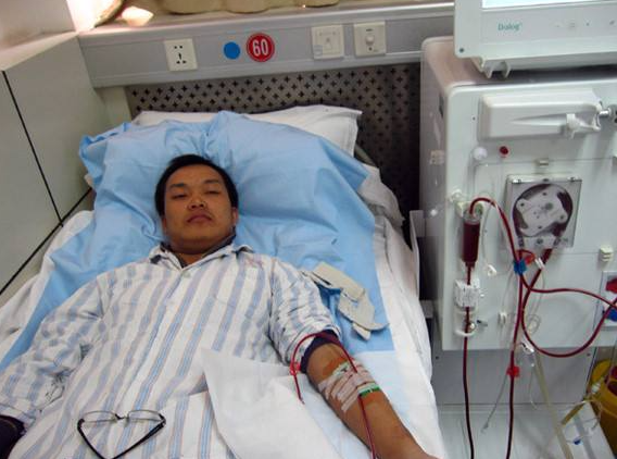 尿酸|50岁大叔腰痛入院，查出肾衰，回首往事：年轻的时候，太放纵了