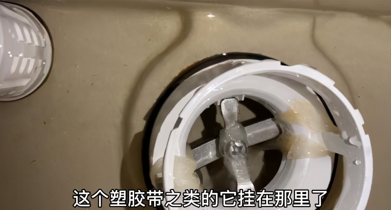 |卫生间这3样东西，早该淘汰掉，换上“高级货”，幸福度加倍提升