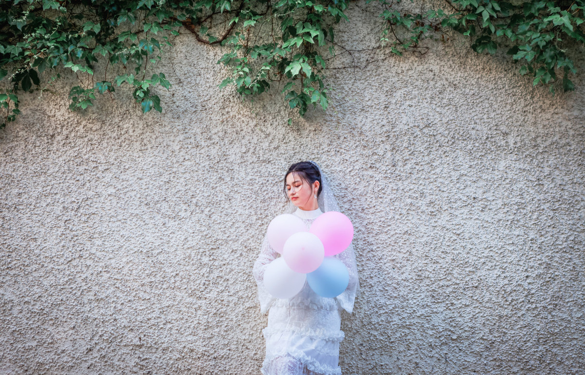 黑皮和方脸 给女友转5200生日红包，看到一条被撤回的消息内容后男子决定分手