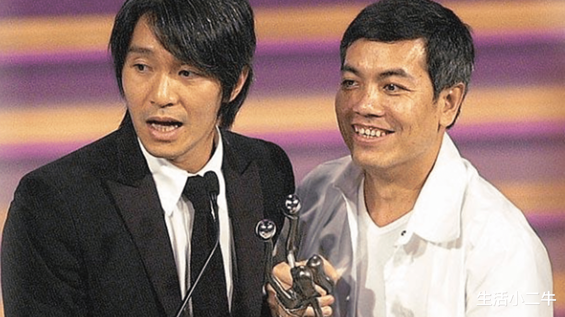 周星驰|吴孟达病重田启文全程陪伴，达叔葬礼打点一切，他凭什么能一脚踢星爷