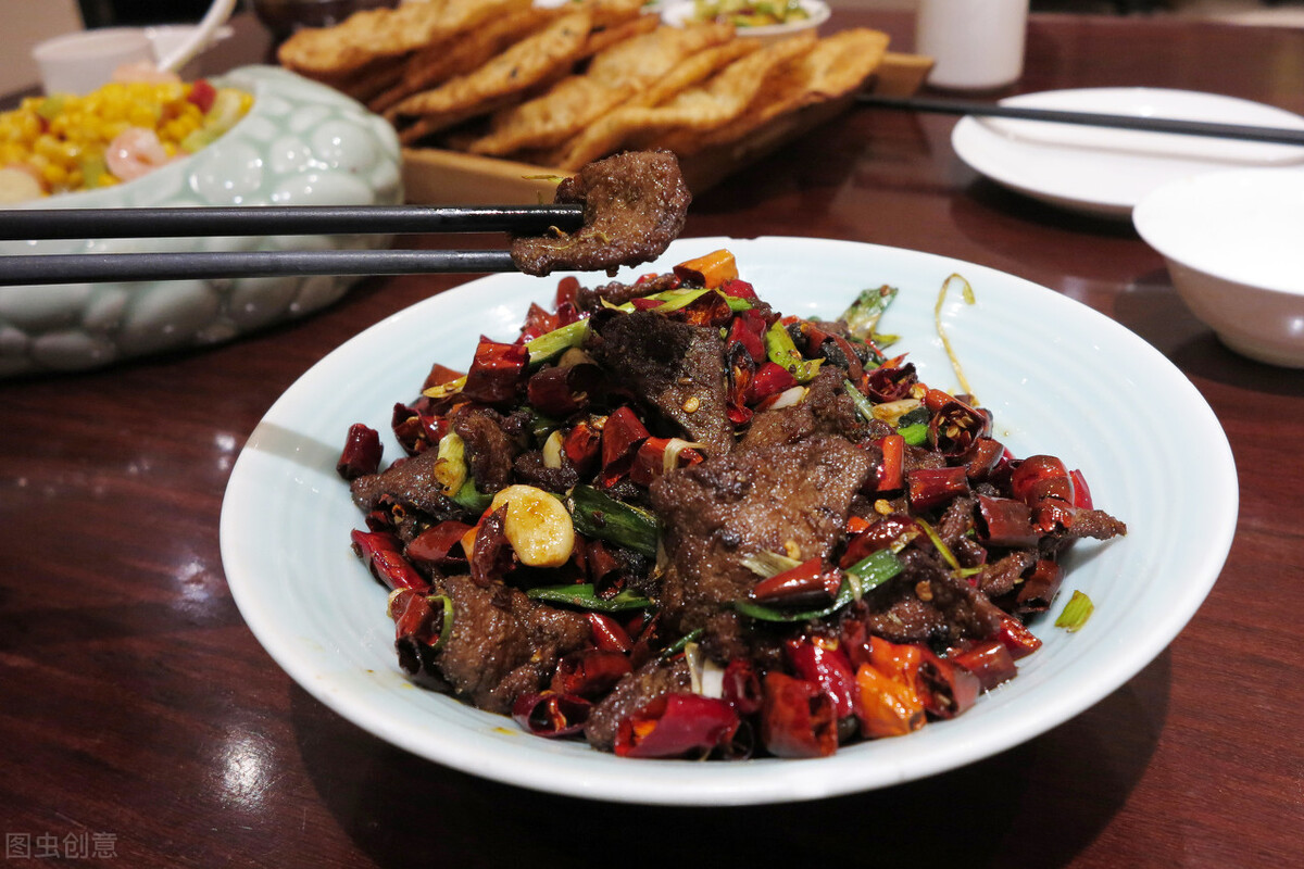 高血脂|高血脂“源头”并非大鱼大肉，而是“一酸”，提醒家人，尽量少吃