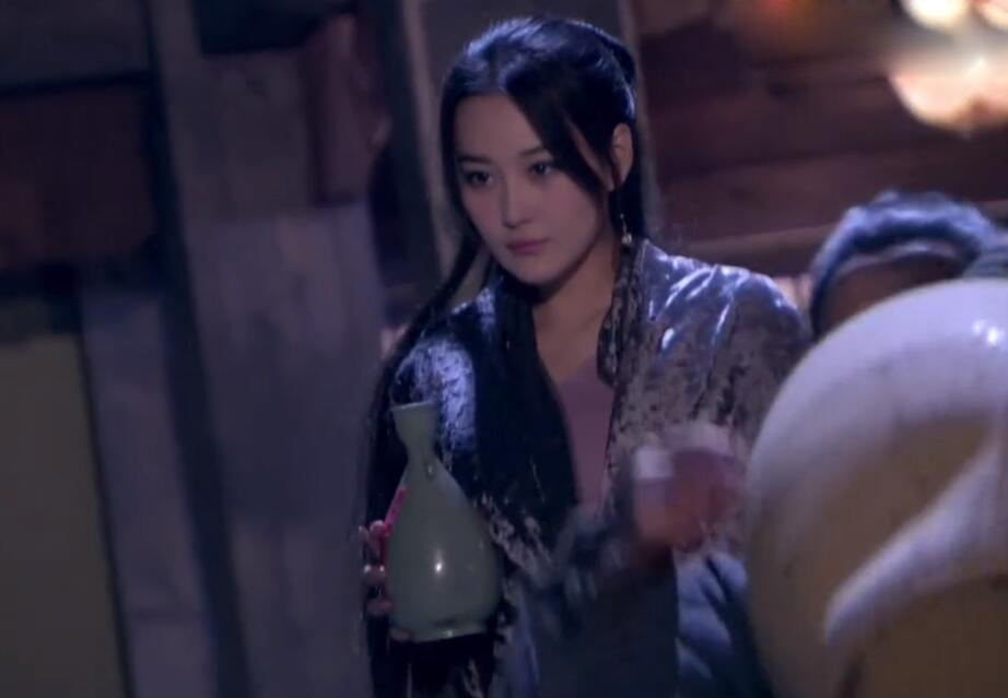 天龙八部|6位女星演马夫人，有人风情万种，有人像丫环，有人抱着酒坛出场很爷们