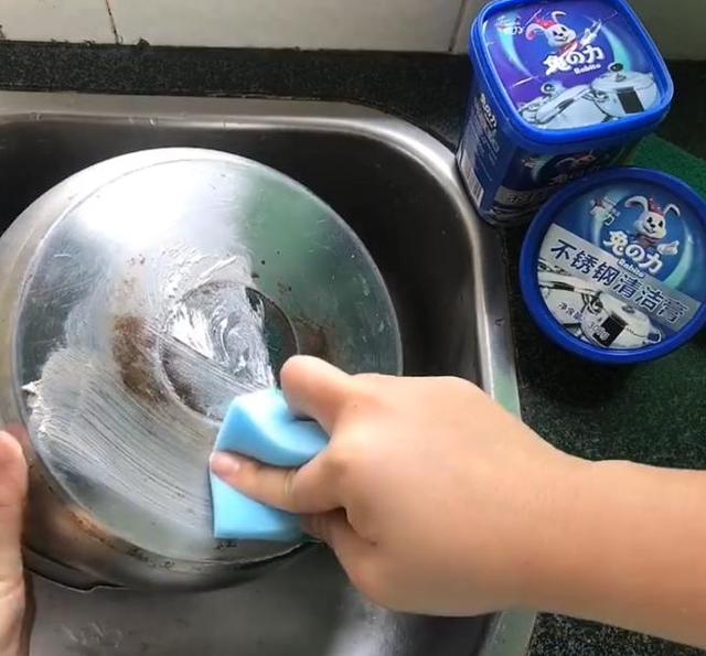 到姑姑家里做客，看到她家的布置，才明白什么叫做“干干净净”