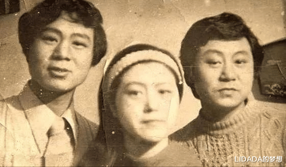 LIDADA的梦想 “辽北第一狠人”范伟：说相声出道，演小品成名，娶相亲姑娘为妻宠爱三十年生一子，赞