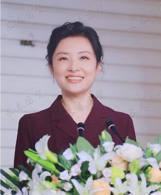 周涛|53岁周涛近照曝光，知性优雅风采不减当年