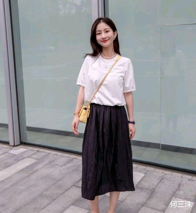 何三沫|怎么打扮才能变成温柔女孩？合理搭配半身裙，轻松呈现温柔气质