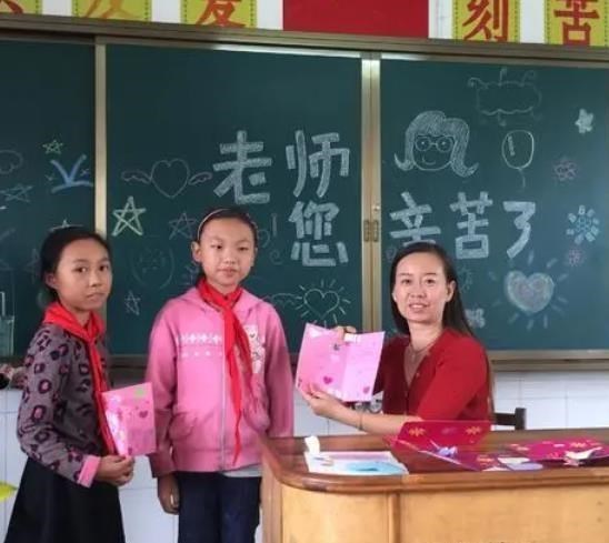 百哥曰|2021年教师节迎来新变化，老师有些排斥，担心变成“教育老师节”