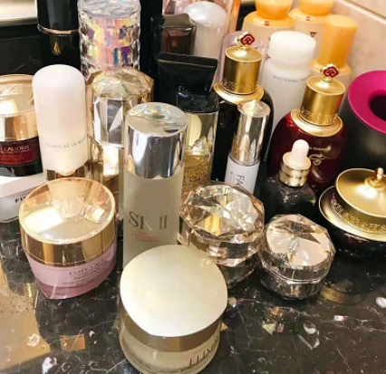 护肤品|被皮肤科医生拉入“黑名单”的护肤品，买一送十都别要，没效果